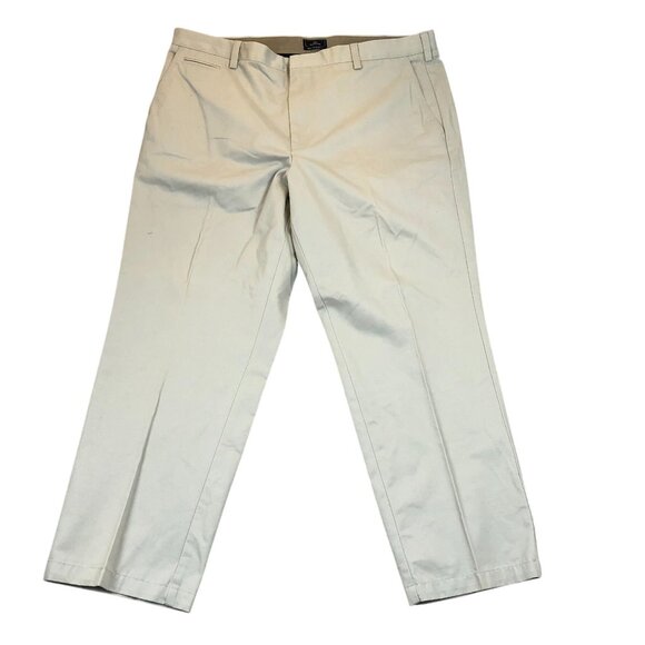 NWT Dockers Men's D4 Relaxed Chino Pants Size 42x30 Beige Flat Front Straight - Picture 1 of 15